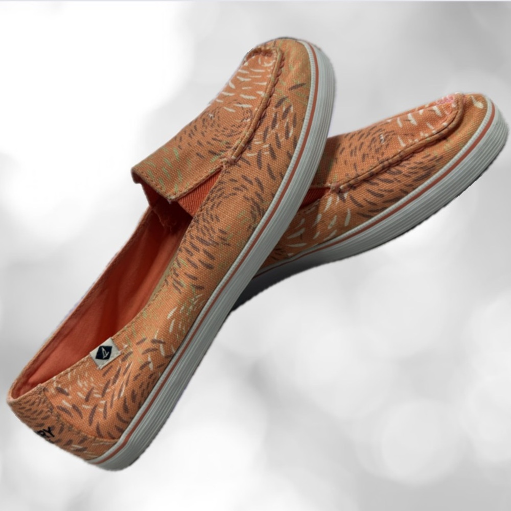 SPERRY Top Sider Slip On Canvas, Seacoast Fish Circle, Bright Coral, 9M